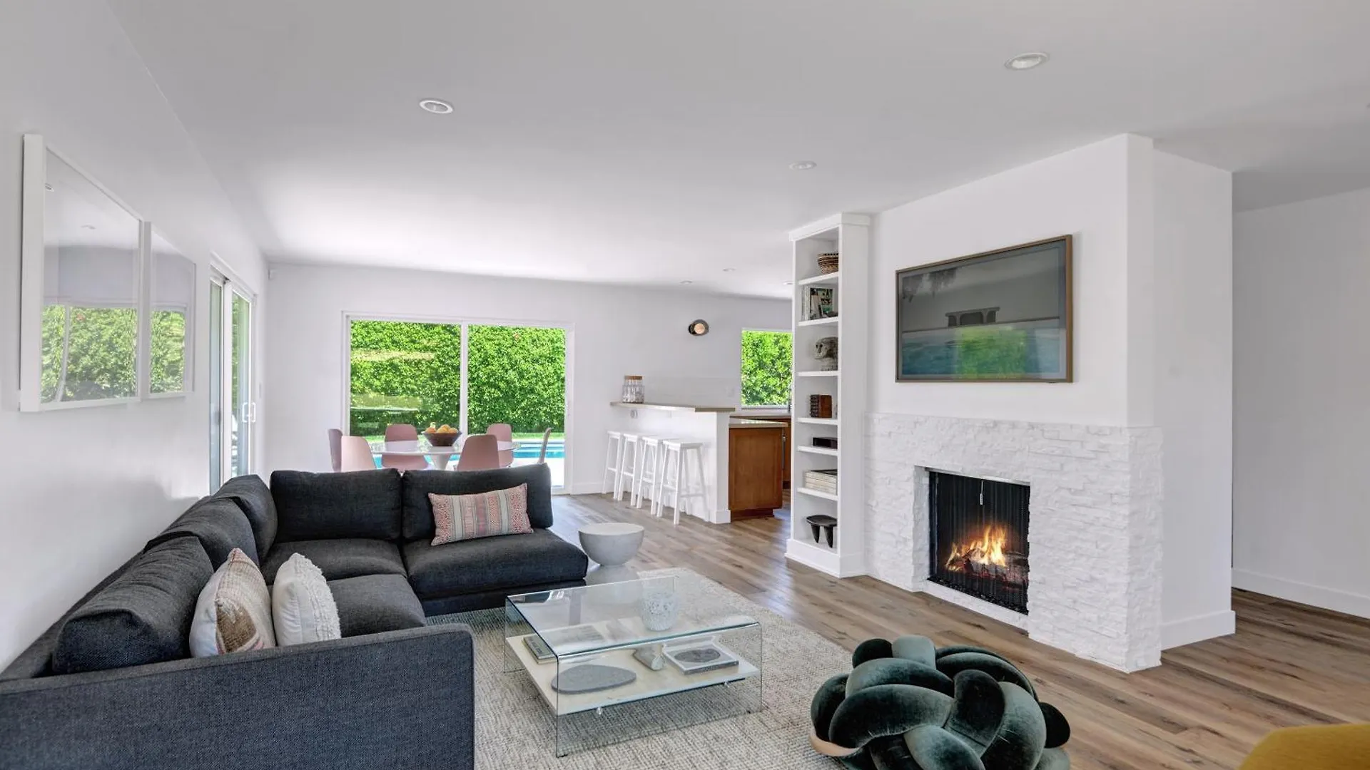 Arch House - A Ryson Property contacts